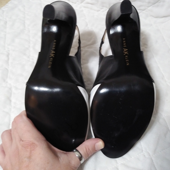 Anne Klein Strapy 👠 Heels Leather New - Picture 6 of 8